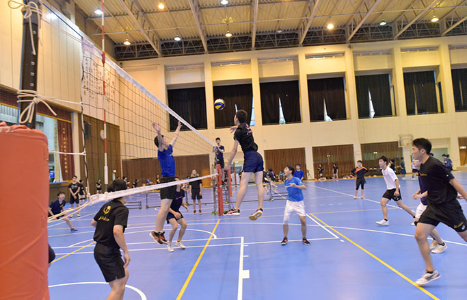 男子バレーボール部